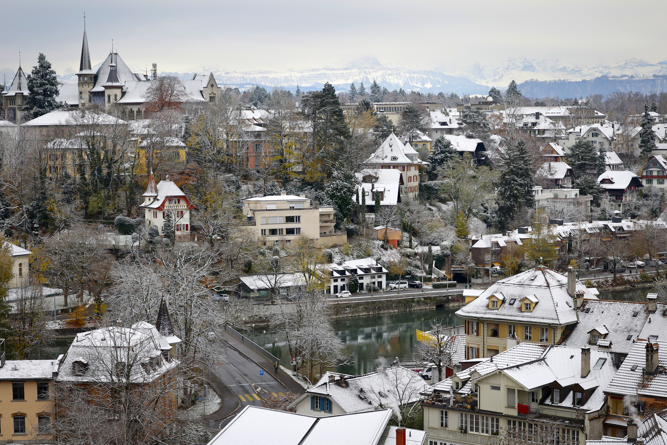 Die Stadt Bern von Schnee bedeckt