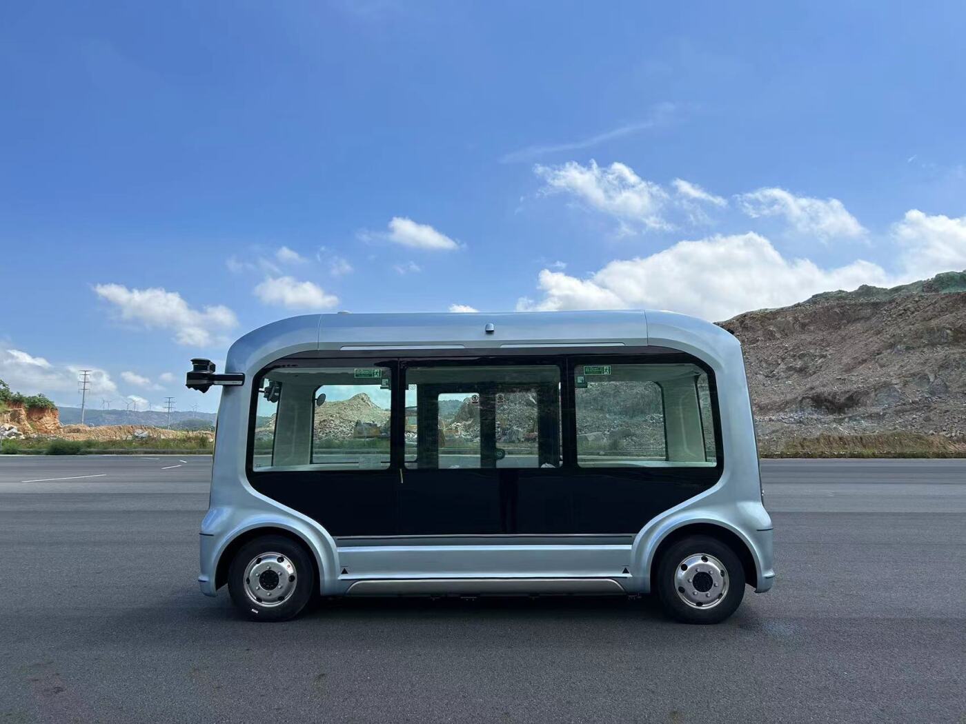 Self-driving shuttle bus to chauffeur airport employees