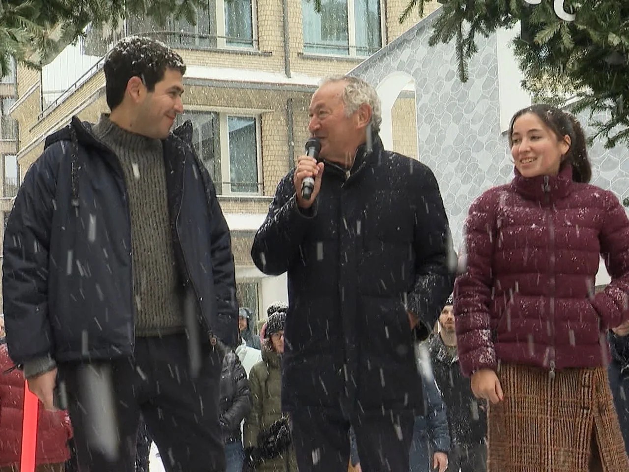 Samih Sawiris nutzte die Eröffnung der Furkagasse als Charmeoffensive und zeigte sich mit zwei seiner fünf Kinder.