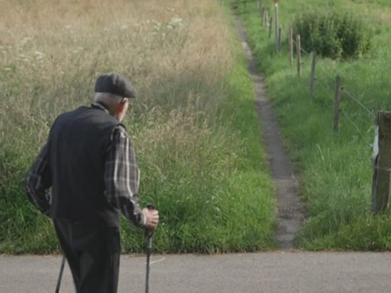 Mehrere Male pro Woche steigt der 104-Jährige 153 Treppen hoch zu seinem Lieblingsplätzchen.