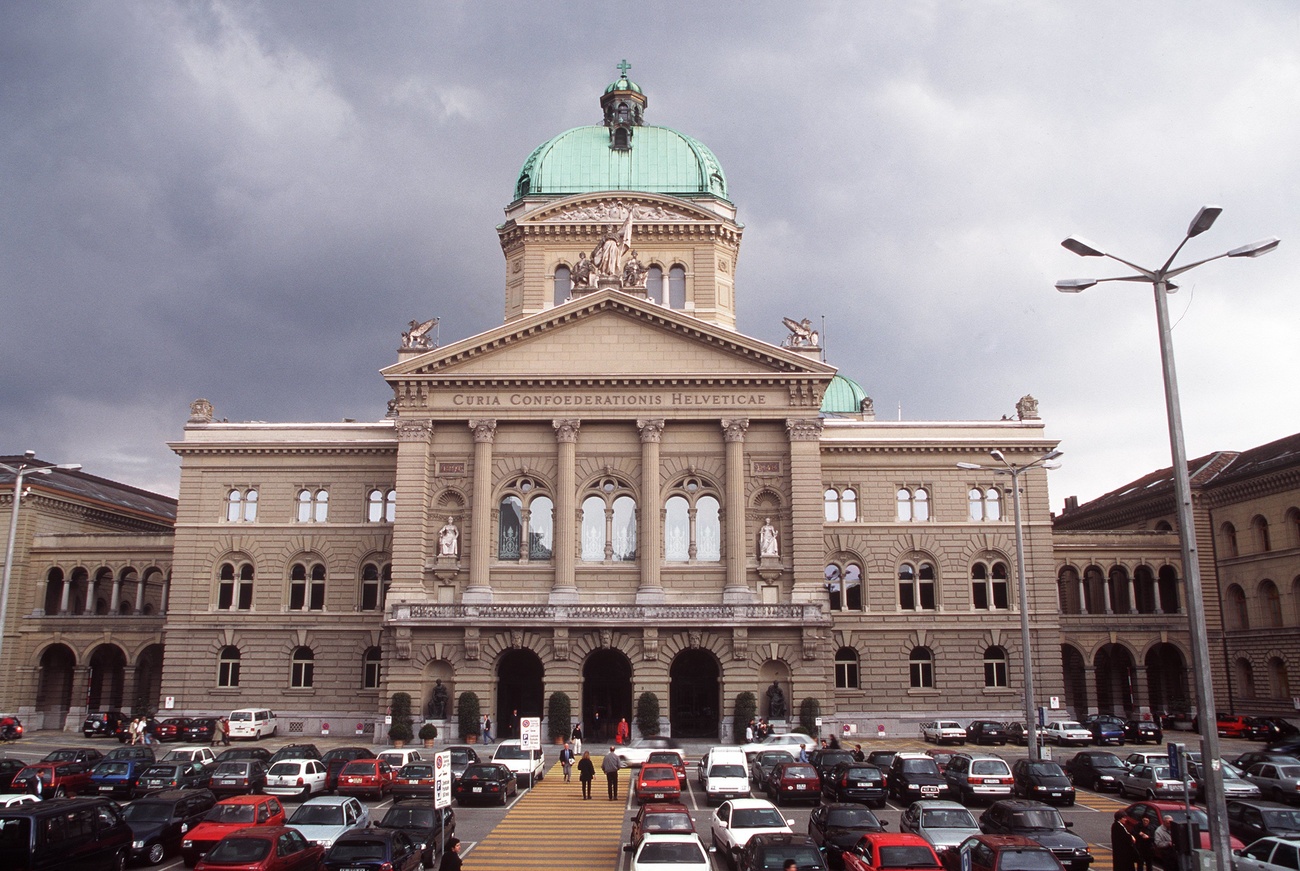 Die Autos standen lange vor dem Bundeshaus