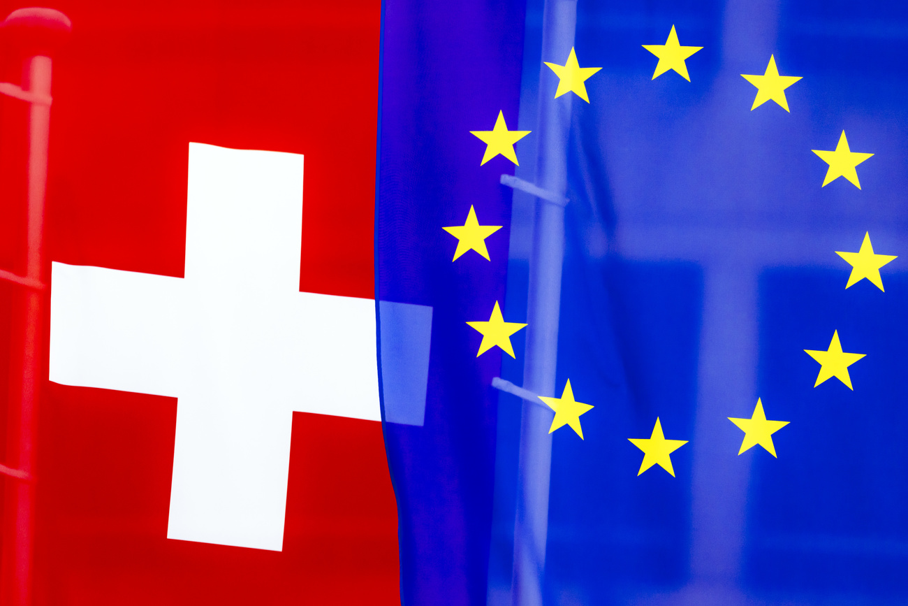 bandiera svizzera e UE