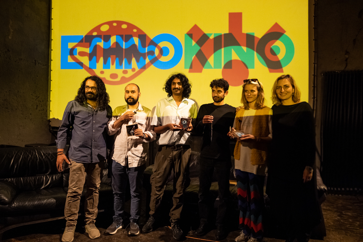 Ethnokino in Bern: Auf dem Bild sind Cihan Elci, Derin Emre, Shubham Sharma, Aymane Filali, Annika Minsch und Eda Elif Tibet