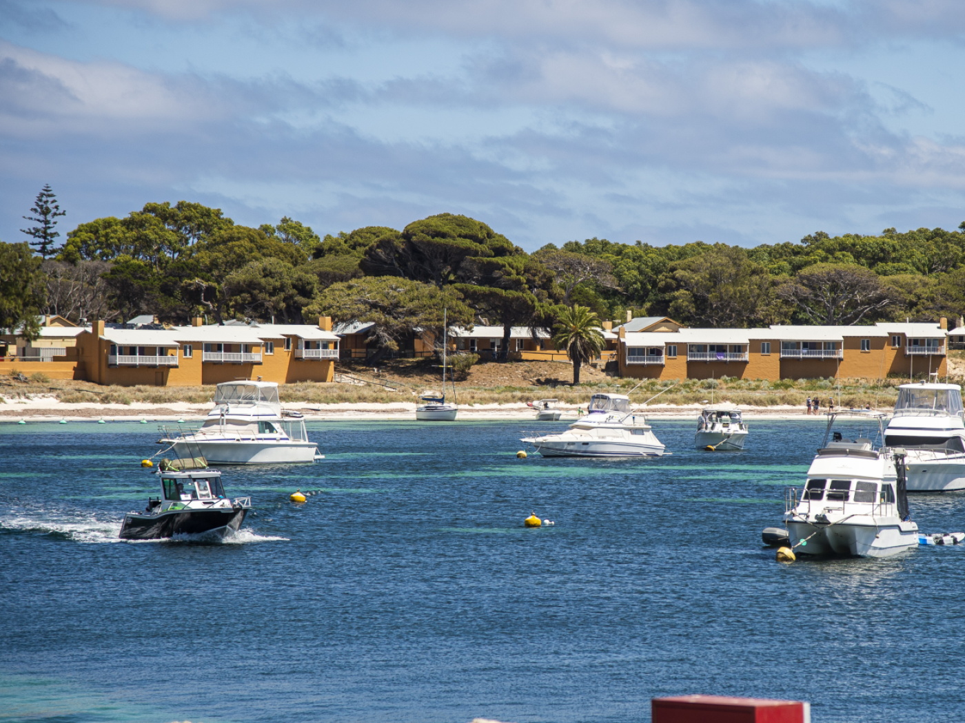 L'incidente si è verificato durante la fase di decollo dall'isola Rottnest.