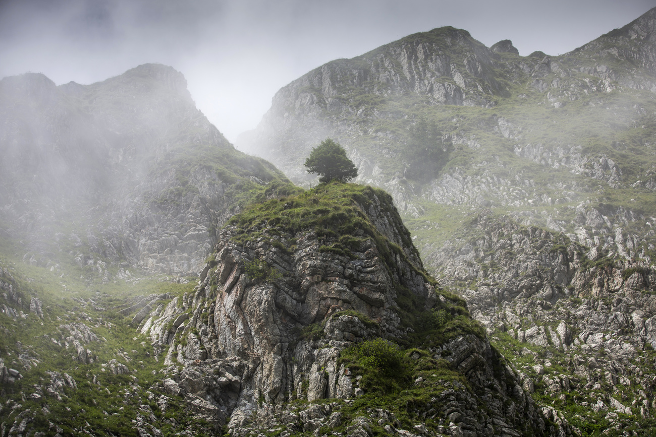 Paysage rocheux autour du Stockhorn dans le Simmental.