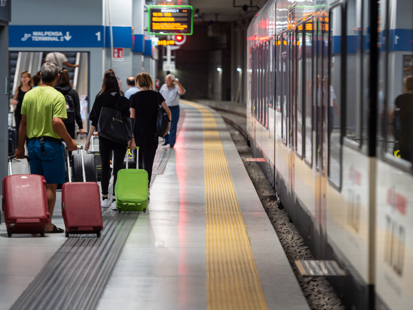 stazione ferroviaria aeroporto malpensa