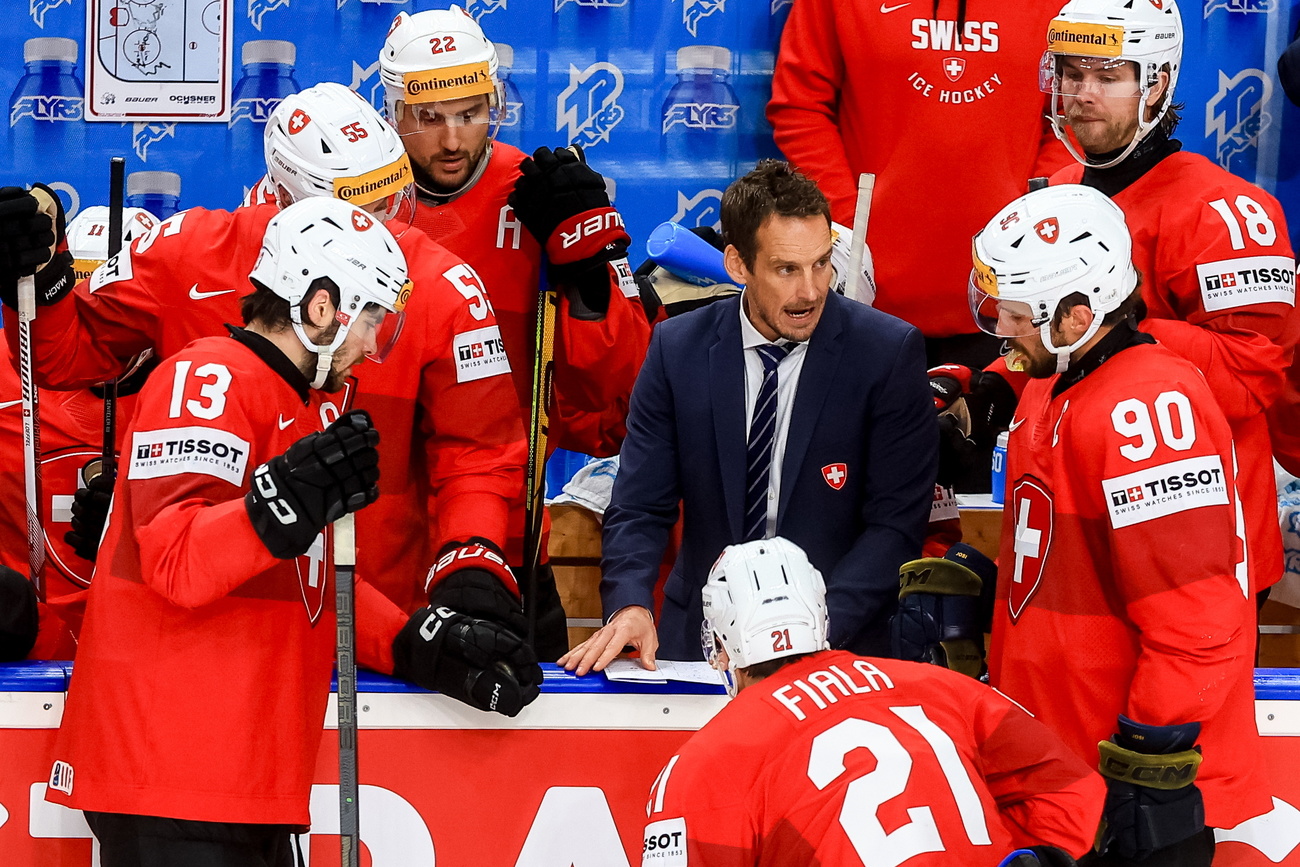 Entraîneur de l'année : entraîneur de l'équipe nationale de hockey sur glace Patrick Fischer