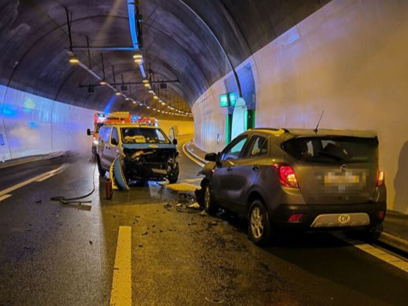 Wrong-way driver causes accident in Gotthard highway tunnel