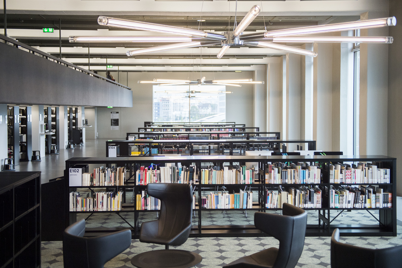 La bibliothèque commune des hautes écoles spécialisées ZHDK et ZHAW de Zurich.