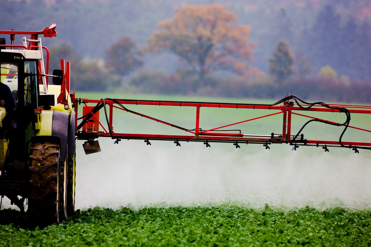 The Federal Department of the environment ministry has decided not to restrict the use of deltamethrin, a highly toxic insecticide, following a recommendation from the Swiss Farmers’ Union.