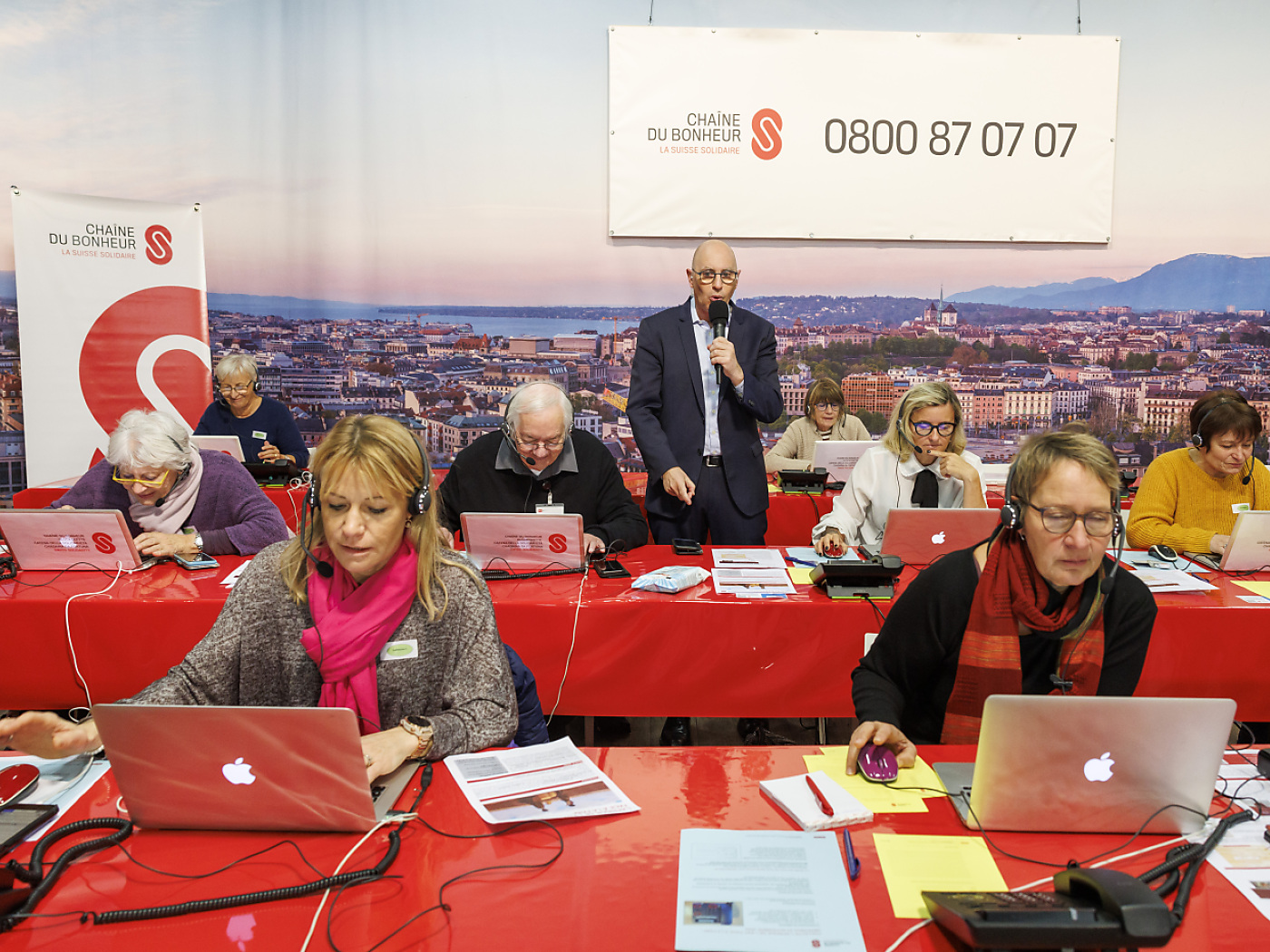 Operatori volontari della Catena della solidarietà.