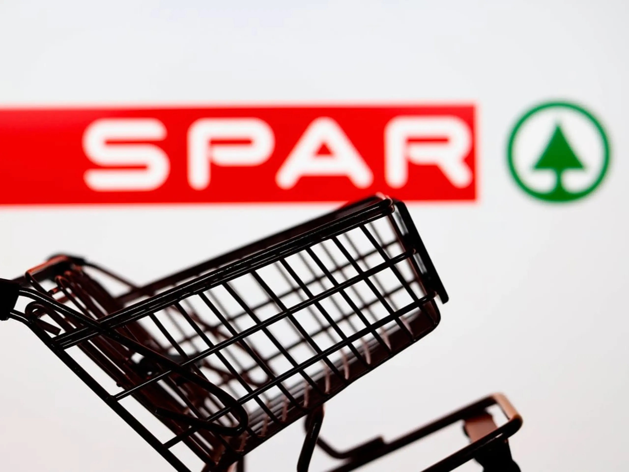 Spar: The company states that 83% of its bread comes from Switzerland. For sweet and savoury snacks, the Swiss share is 60%.