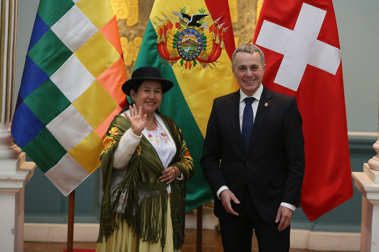 Ignazio Cassis con su colega boliviana Celinda Sosa en una conferencia de prensa con motivo de su visita el 4 de febrero.