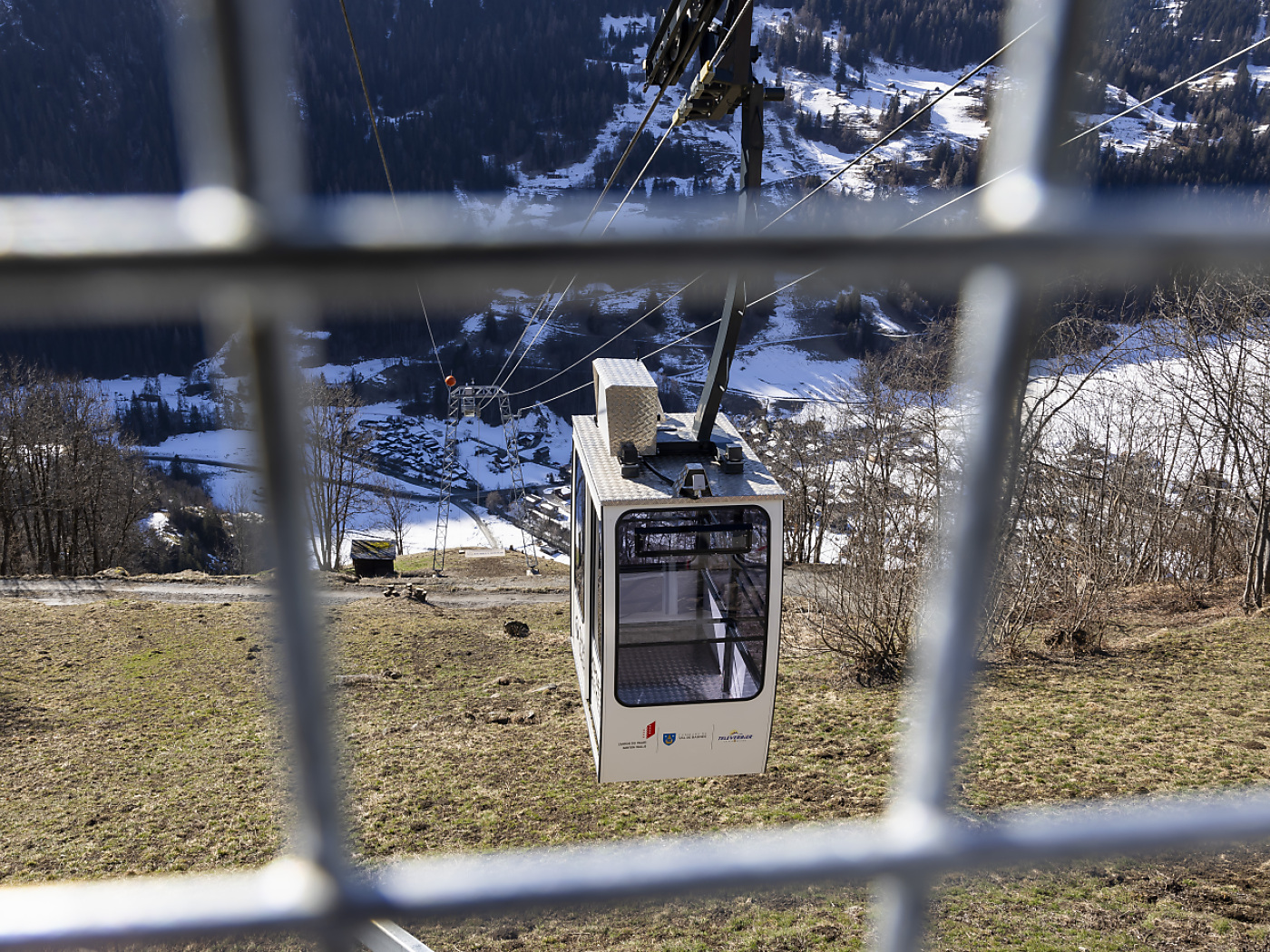 Cable car bridges road destroyed by storm in Val de Bagnes