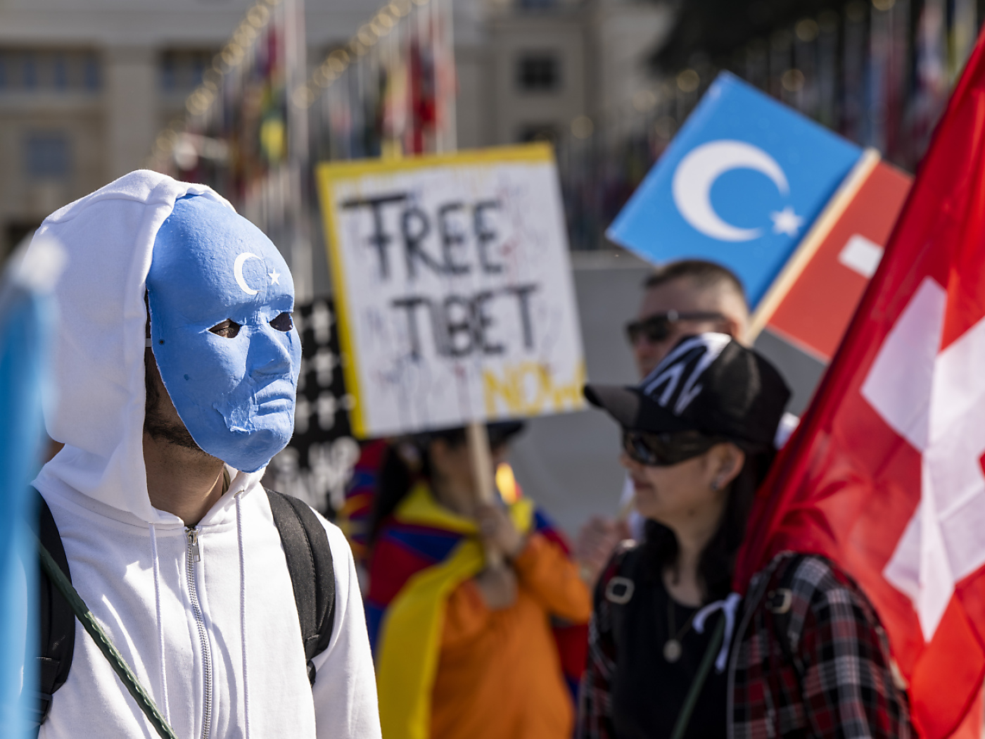 Swiss Tibetans and Uyghurs under pressure from China