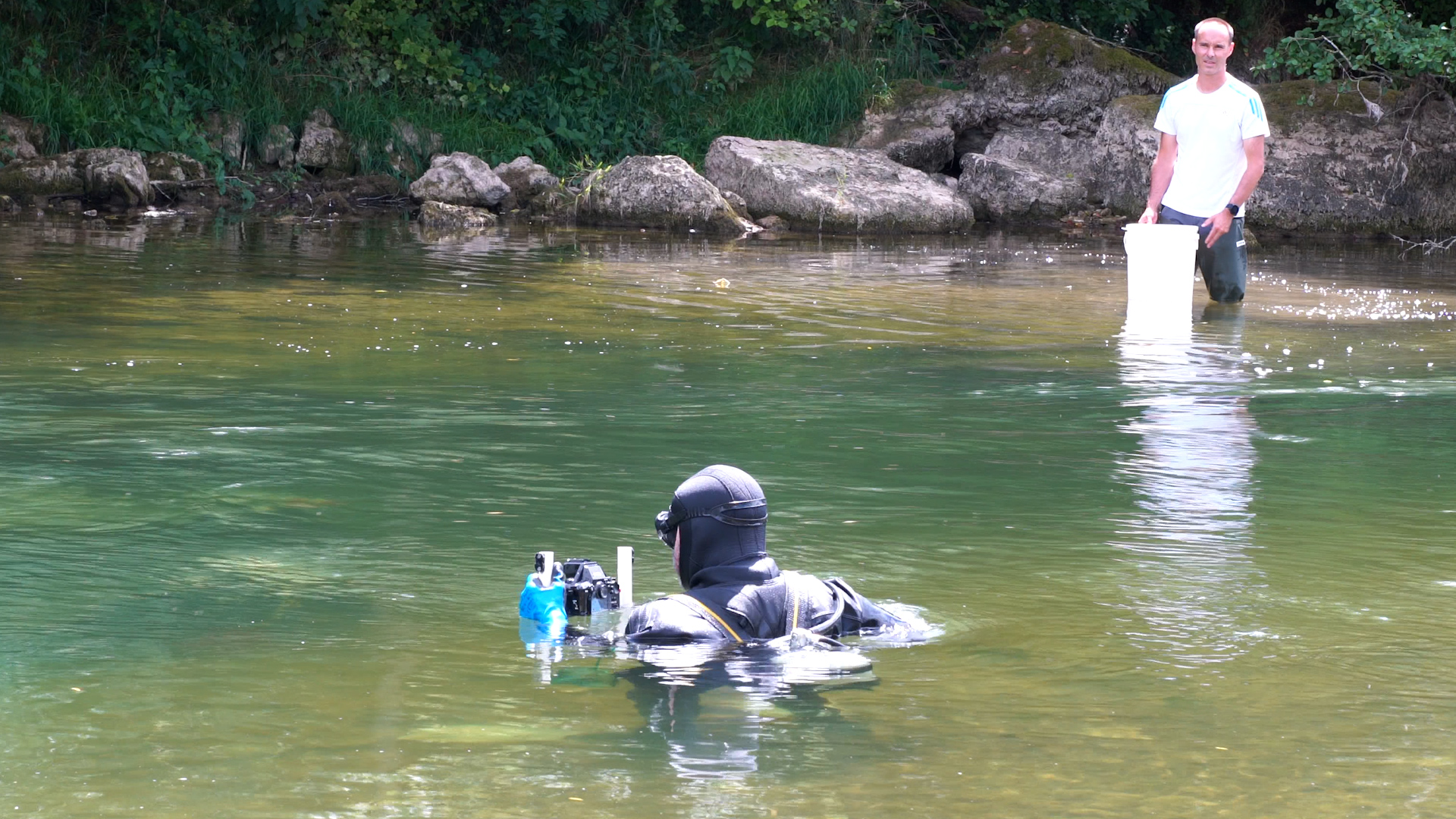 Mergulhador em um lago