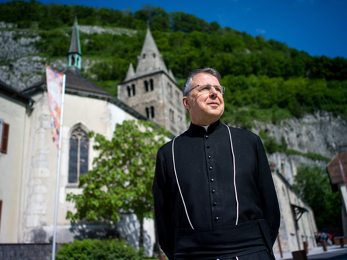 Abbot of Saint-Maurice Abbey back in office after walkout