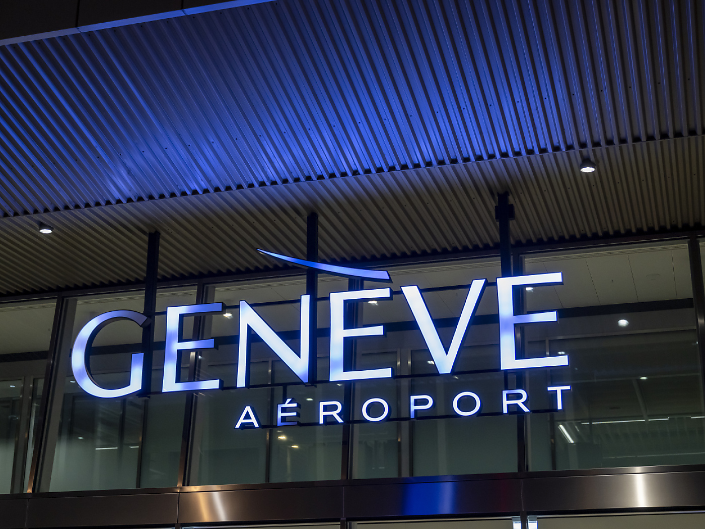 Computer failure disrupts air traffic in Geneva