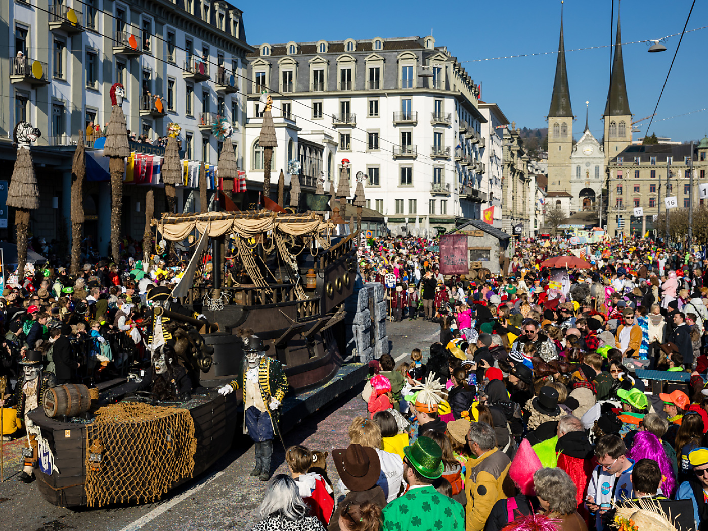 Wey parade delights 70,000 carnival fans in Lucerne