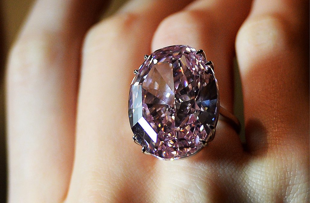 Pink Star diamond fetches record CHF68 million - SWI swissinfo.ch