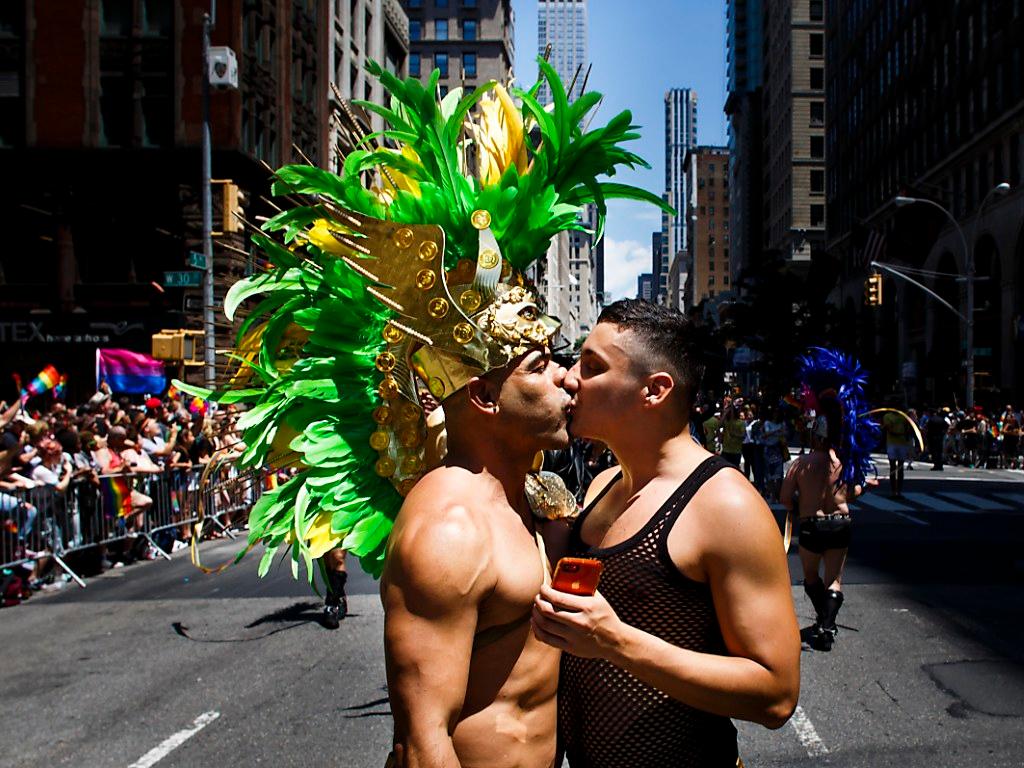 nyc gay pride parade 2015