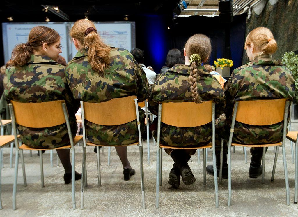 ALISTAMENTO ON-LINE - COMISSÃO DE SELEÇÃO - SERVIR - DISPENSADO: Mulheres  no Exército