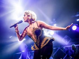 La Chanteuse Bebe Rexha Jugee Trop Grosse Par Les Stylistes Swi Swissinfo Ch