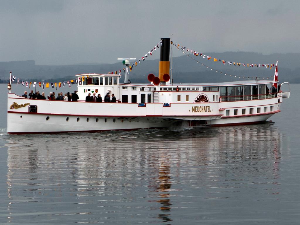 Le Bateau À Vapeur Va Relier Neuchâtel À Bienne Le Samedi   SWI