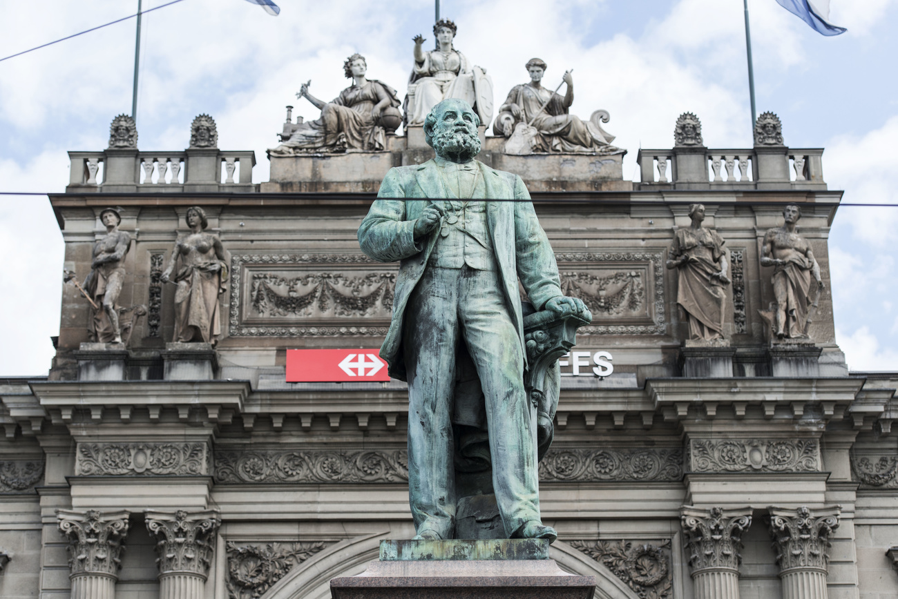 Dominican Dandy' gets due -- statue unveiled at SBC