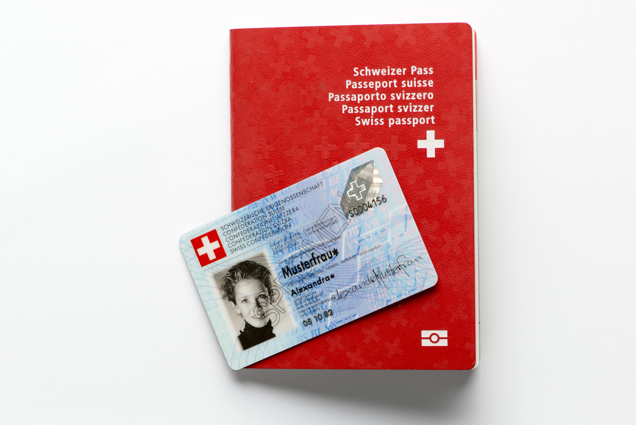 Swiss citizens to receive 'state-of-the-art' ID cards - SWI