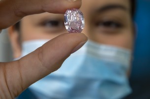 Purple-pink diamond goes for a record CHF24.4 million in Geneva