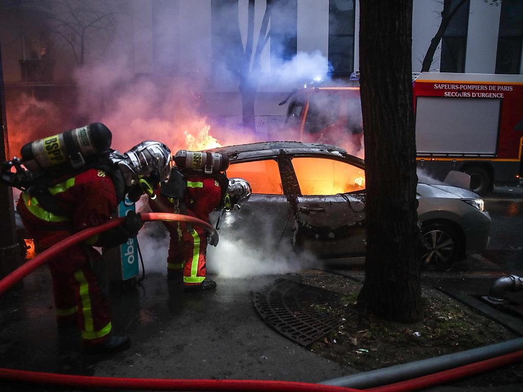 Francia: 95 Fermi E 67 Agenti Feriti In Incidenti Di Ieri - SWI ...