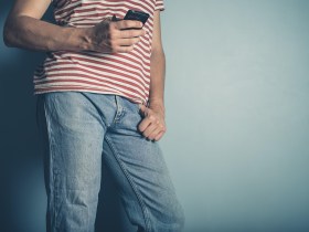 Purenudism Exhibitionist - Are 'dick pics' porn, harassment or abuse? No one quite knows. - SWI  swissinfo.ch