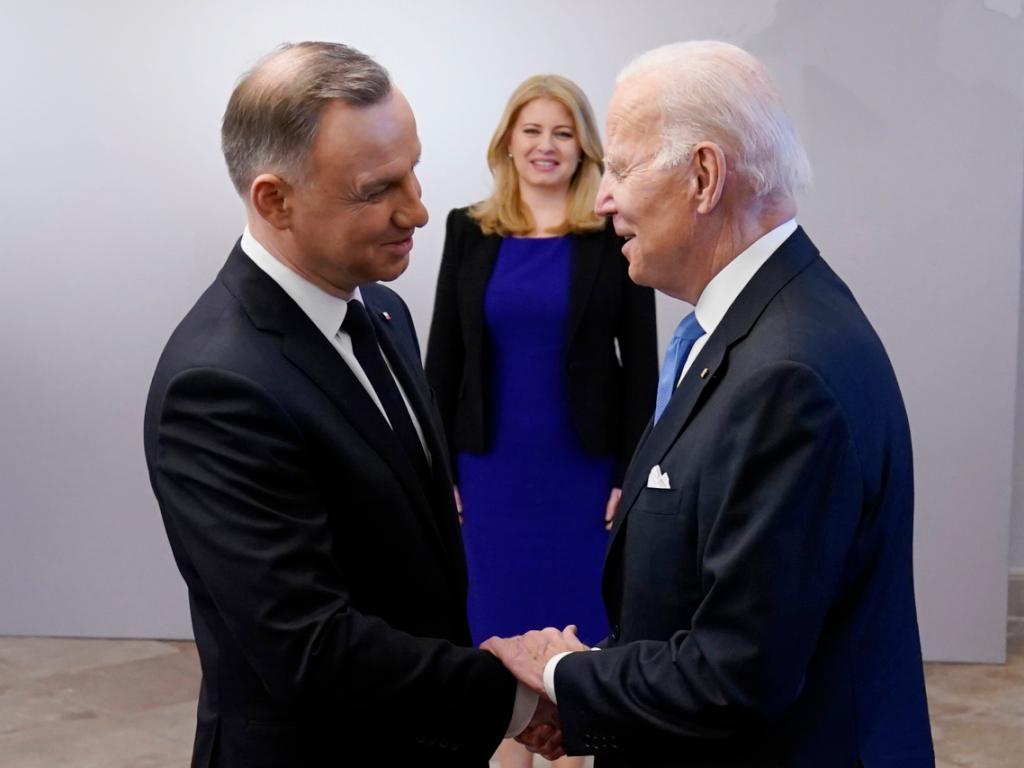 Polen Bittet Biden Um Mehr Waffen Für US-Militärstandorte - SWI ...