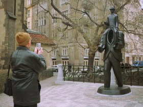 Tourist macht ein Foto in der Tschechischen Republik