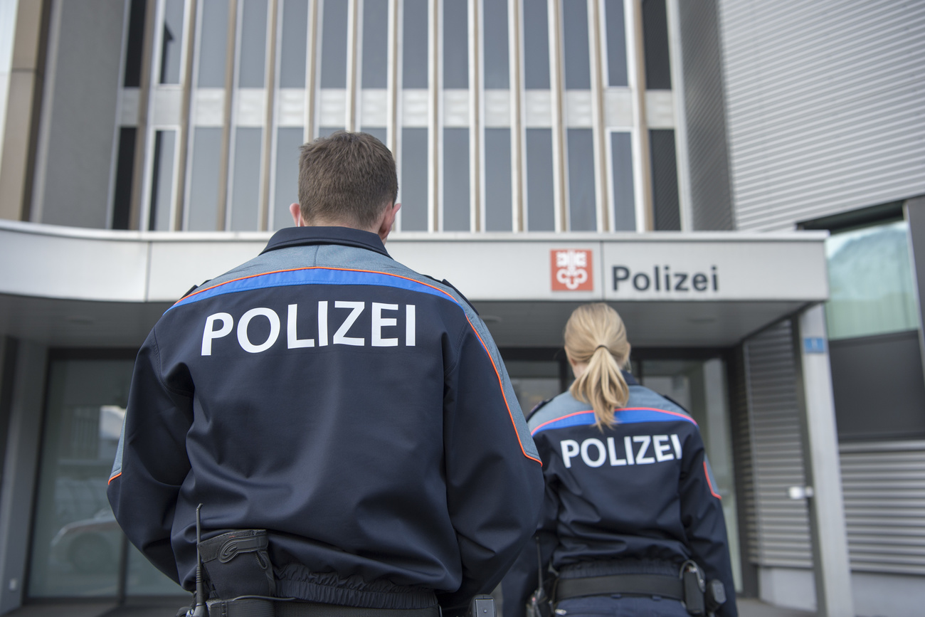 Man sent to prison for smuggling 23 immigrants into Switzerland - SWI ...