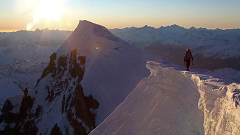 Горе з. Восхождение в одиночку. Штек боом 2022. A film in Color to Scale a Mountain.